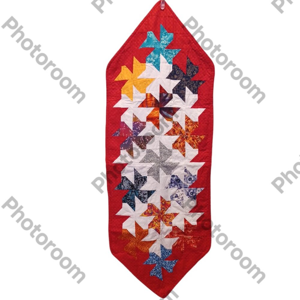 Quilted Table Runner - Pieced - hand Made not printed ( 4998)